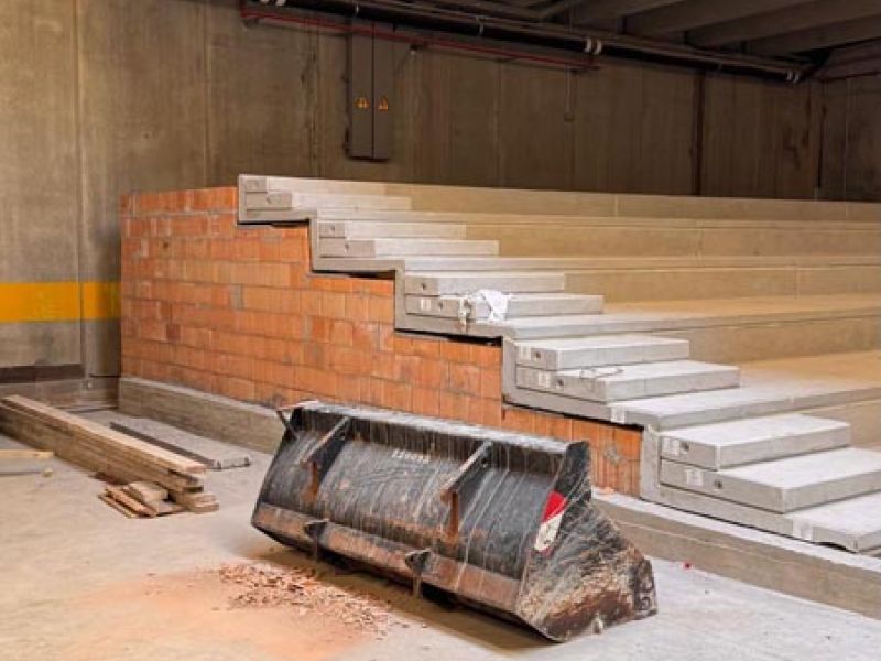 Construcción de grada en polideportivo de Donostia